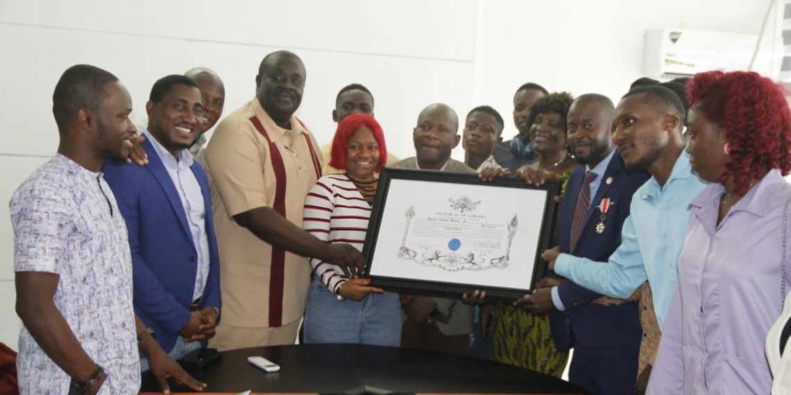 Amb. Bill Rogers Presents KO-HOAR Award to the Ministry of Youth and Sports of Liberia – Termed “Hope for Young People”